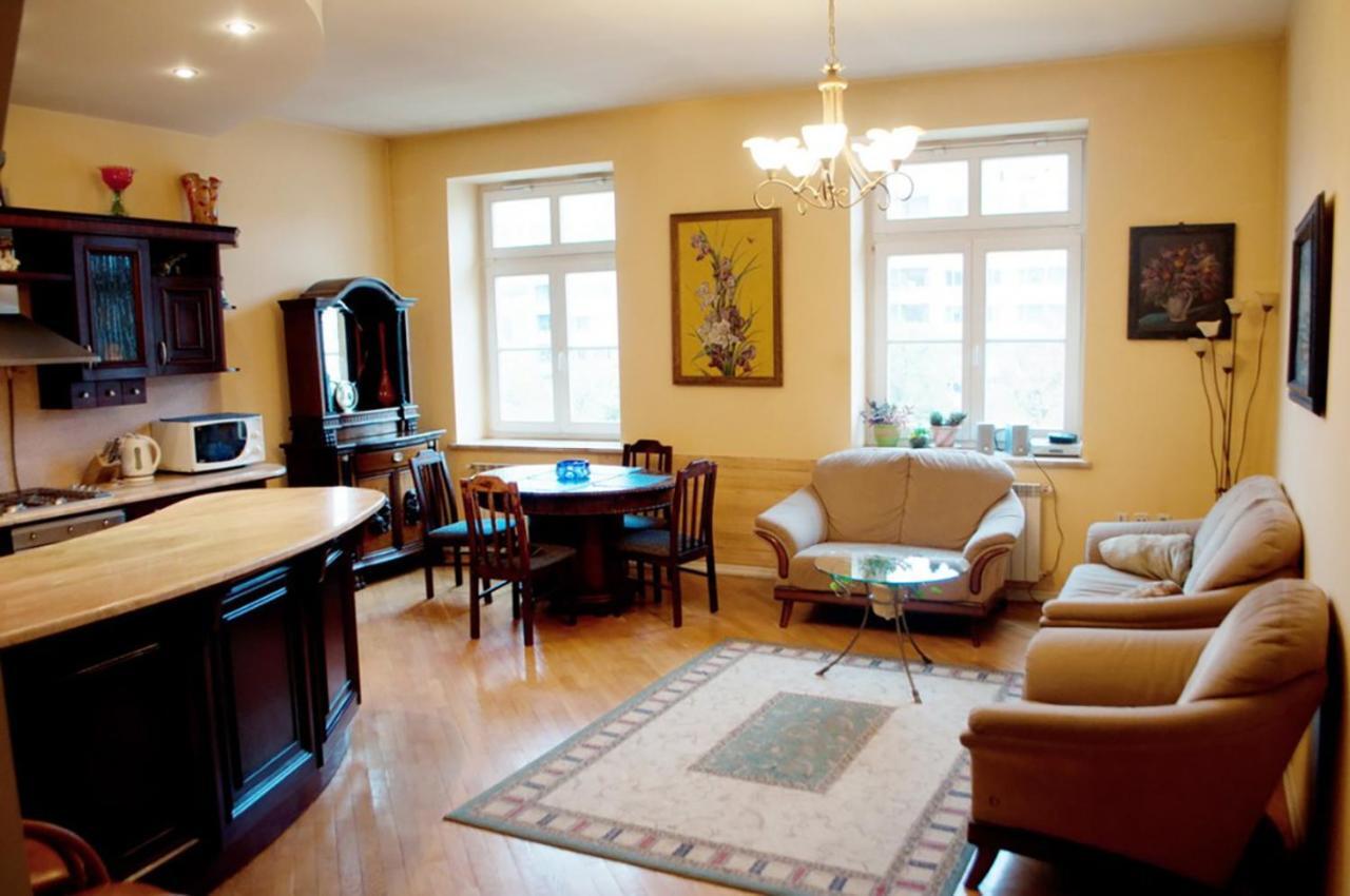 Two Bedroom Luxury Apartment Lviv Exteriör bild